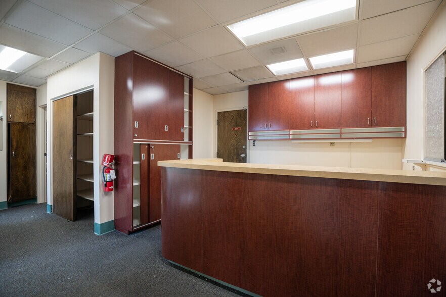 More Photos Of 13847 E 14th St, San Leandro Medical For Lease