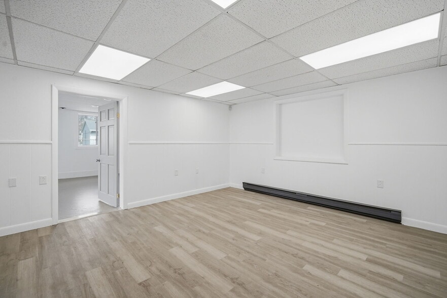 More Photos Of 14 Easthampton Rd, Northampton Warehouse For Lease