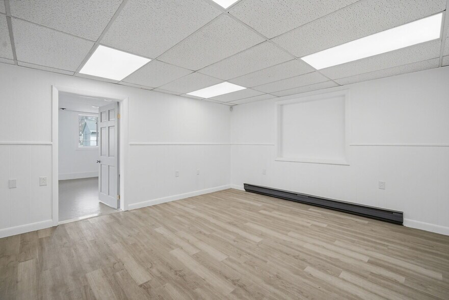 More Photos Of 14 Easthampton Rd, Northampton Warehouse For Lease