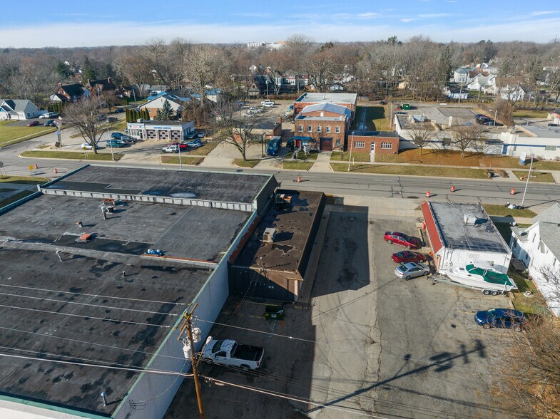 More Photos Of 285-289 S Gratiot Ave, Mount Clemens Office For Sale