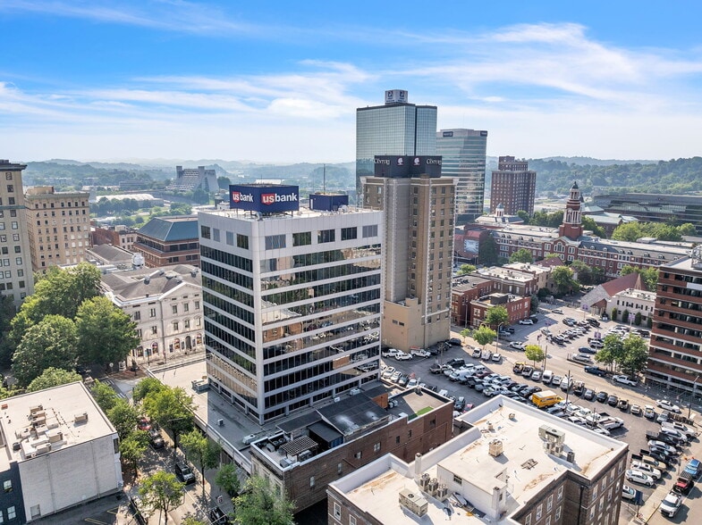Primary Photo Of 607 Market St, Knoxville Office For Sale