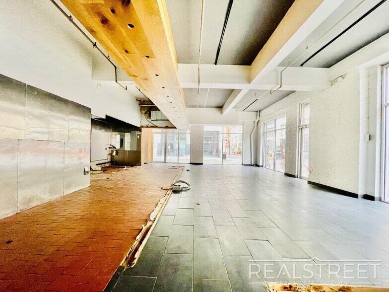 More Photos Of 140 Plymouth St, Brooklyn Warehouse For Lease