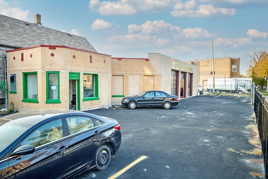 More Photos Of 3800 W Division St, Chicago Auto Salvage Facility For Lease