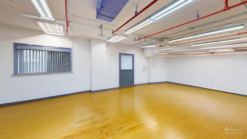 More Photos Of 1997-2013 Mcdonald Ave, Brooklyn Warehouse For Lease