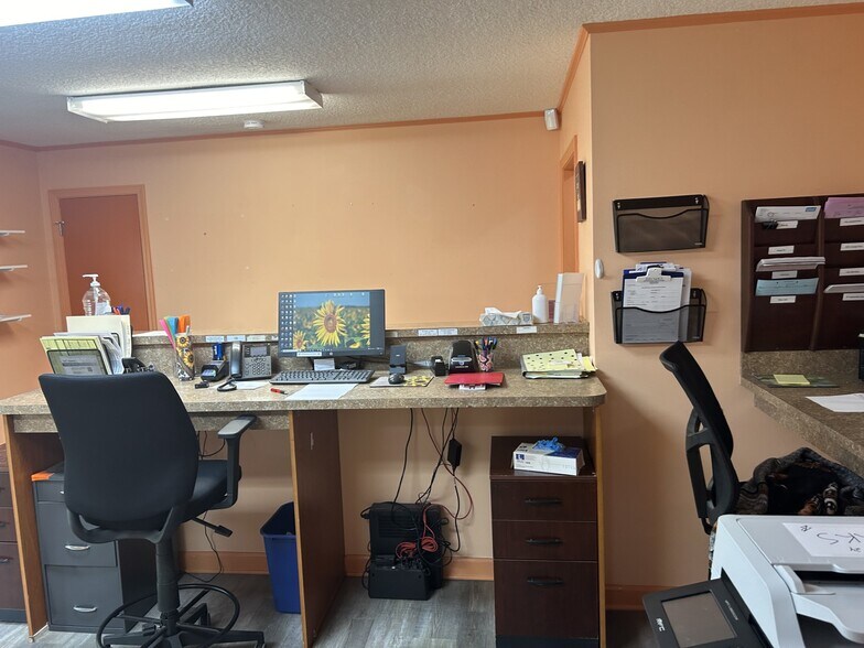 More Photos Of 200 Mission Rd, Palatka Medical For Sale