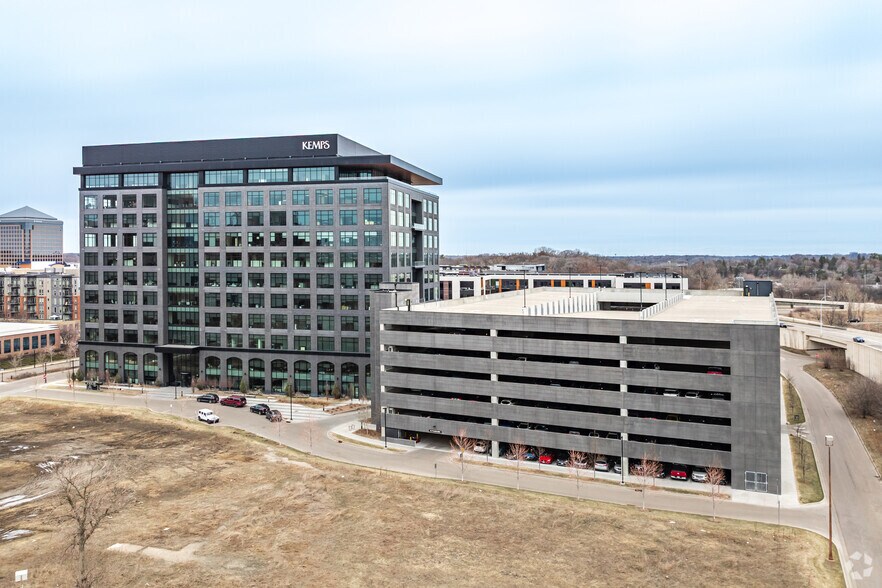 More Photos Of 1601 Utica Ave S, Minneapolis Office For Lease