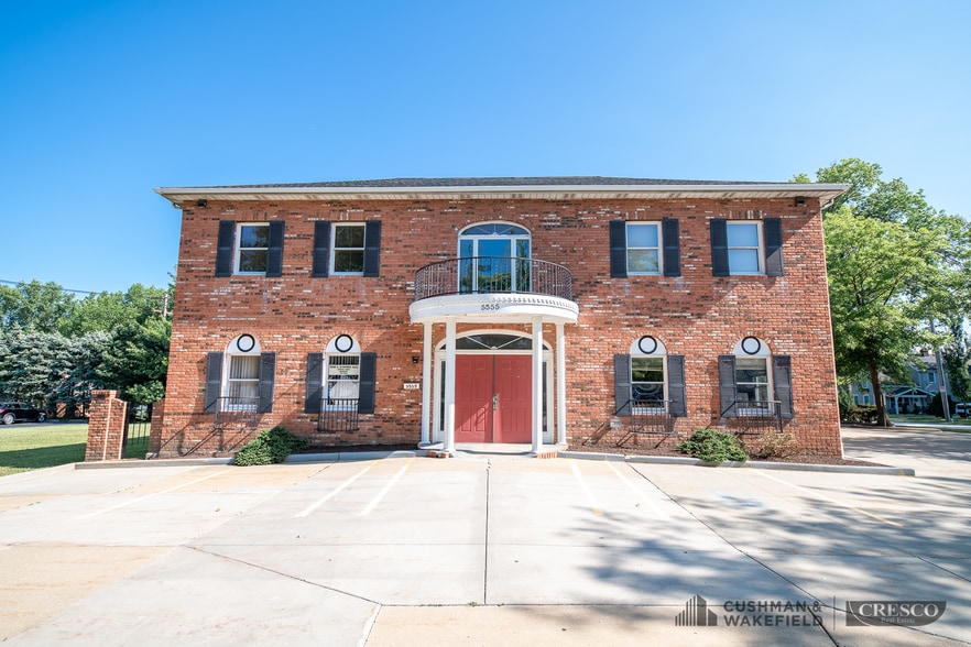 Primary Photo Of 5555 Mayfield Rd, Cleveland Office For Sale