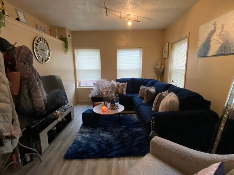 More Photos Of 10212-10214 S King Dr, Chicago Apartments For Sale