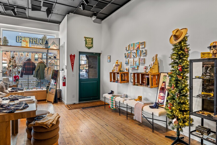 More Photos Of 907 Lincoln Ave, Steamboat Springs Freestanding For Sale