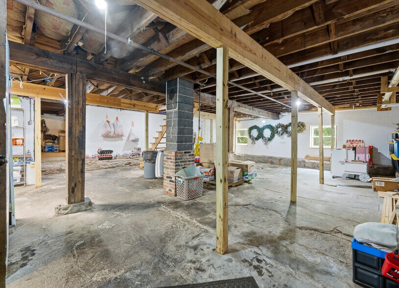 More Photos Of 160-164 Wades Run Rd, Mount Morris Restaurant For Sale