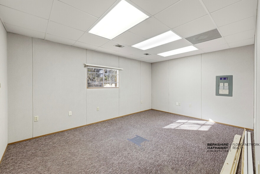 More Photos Of 5876 Old Timuquana Rd, Jacksonville Office For Lease