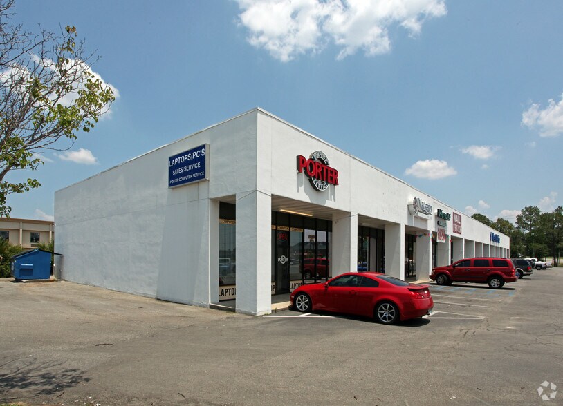 More Photos Of 3658 Airport Blvd, Mobile Unknown For Lease