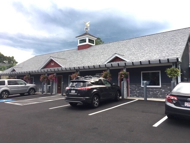 More Photos Of 263 Bedford St, Lakeville Flex For Lease