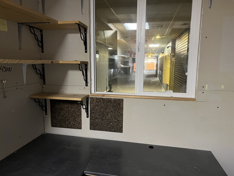 More Photos Of 1186 N High St, Columbus Storefront Retail Office For Sale