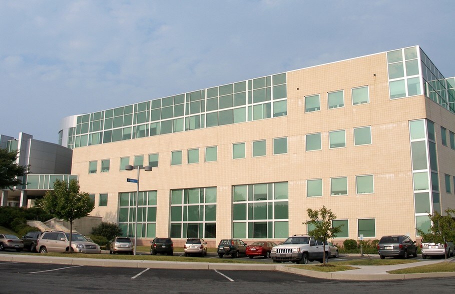 Primary Photo Of 2025 Technology Pky, Mechanicsburg Medical For Lease