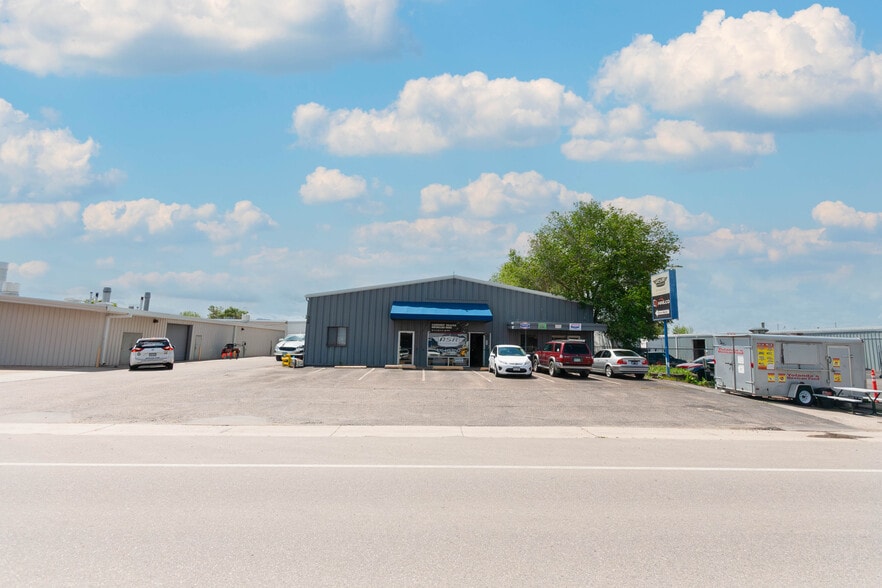 More Photos Of 309 S Link Ln, Fort Collins Warehouse For Lease