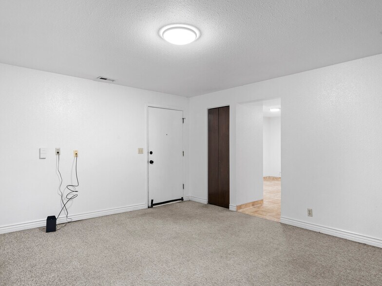 More Photos Of 1162 E 400 S, Salt Lake City Apartments For Sale
