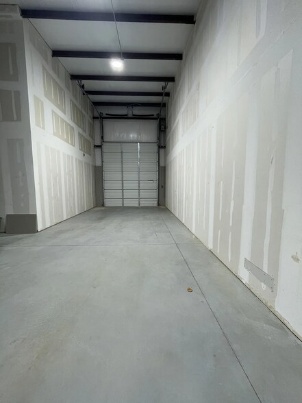 More Photos Of 4671-4675 Marlena St, Bossier City Warehouse For Lease