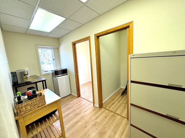More Photos Of 1118 S Park St, Madison Office For Lease