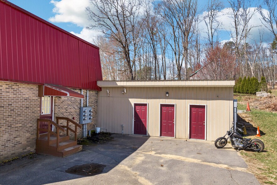 More Photos Of 2 Hill Rd, Franklin Storefront Retail Residential For Sale