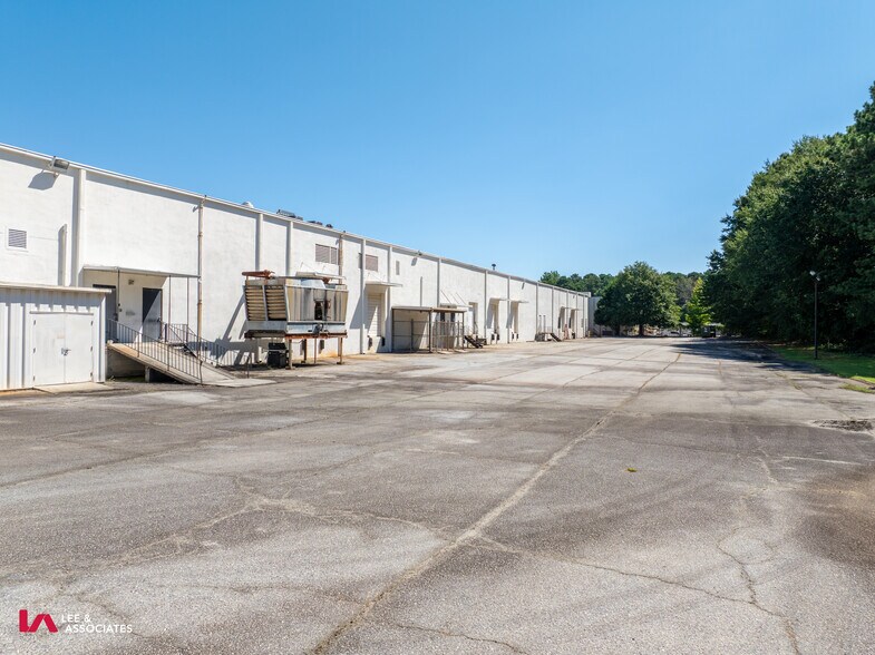 More Photos Of 5305 Snapfinger Woods Dr, Decatur Light Distribution For Sale