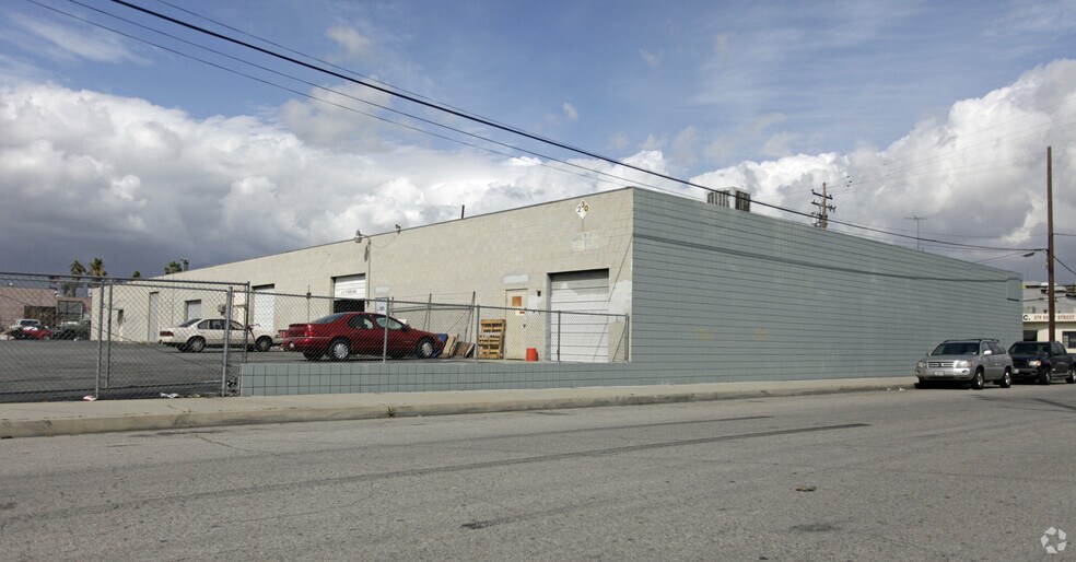 More Photos Of 370-390 S I St, San Bernardino Warehouse For Lease