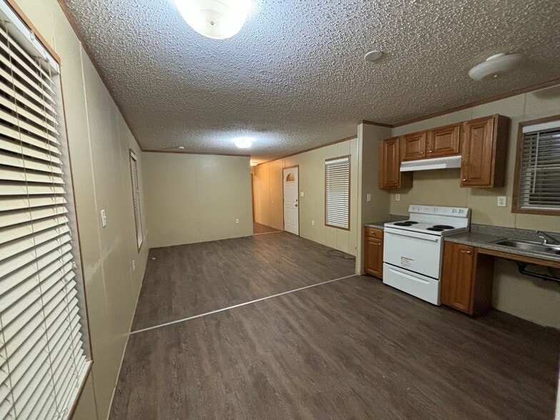 More Photos Of 7008 C R 1500, Shallowater Manufactured Housing Mobile Home Park For Sale