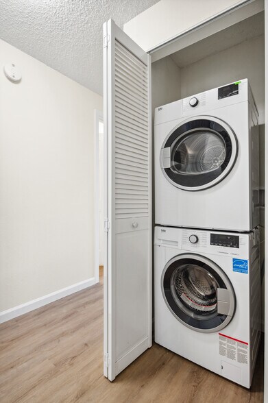 More Photos Of 15455 10th Ave SW, Burien Apartments For Sale