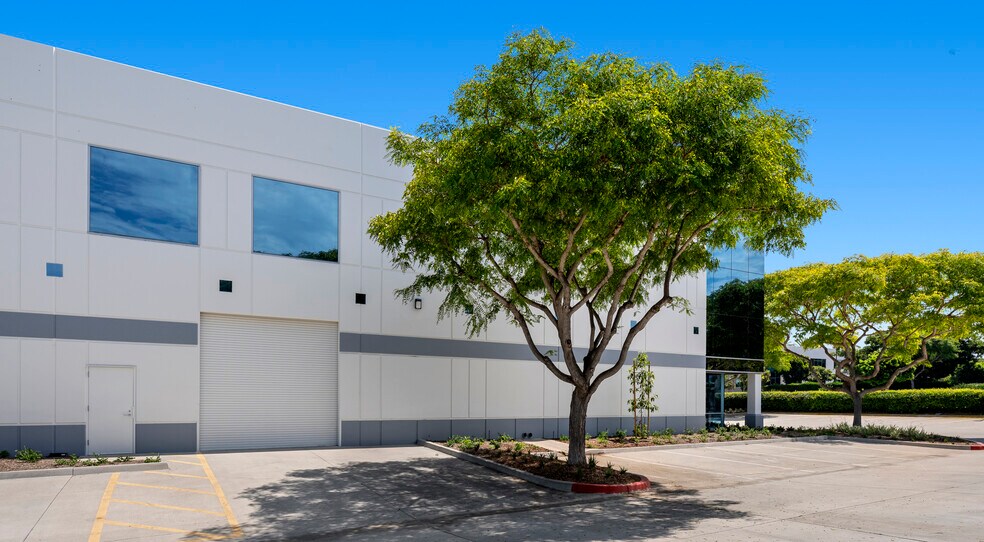 More Photos Of 5810 Van Allen Way, Carlsbad Flex For Sale