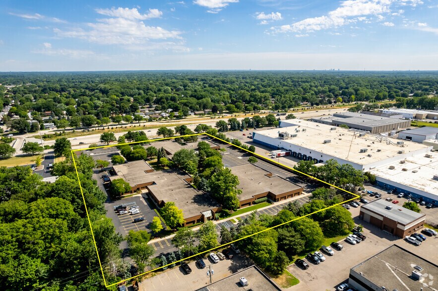 More Photos Of 36133-36139 Schoolcraft Rd, Livonia Unknown For Lease