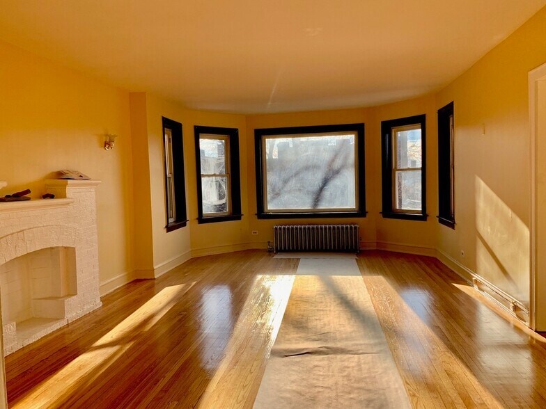 More Photos Of 7515 S Phillips Ave, Chicago Apartments For Sale