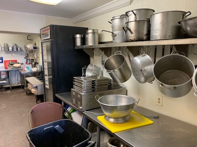 More Photos Of 203 Farrs Bridge Rd, Pickens General Retail For Sale