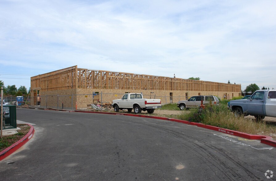 More Photos Of 7500 Elsie Ave, Sacramento Storefront Retail Office For Lease