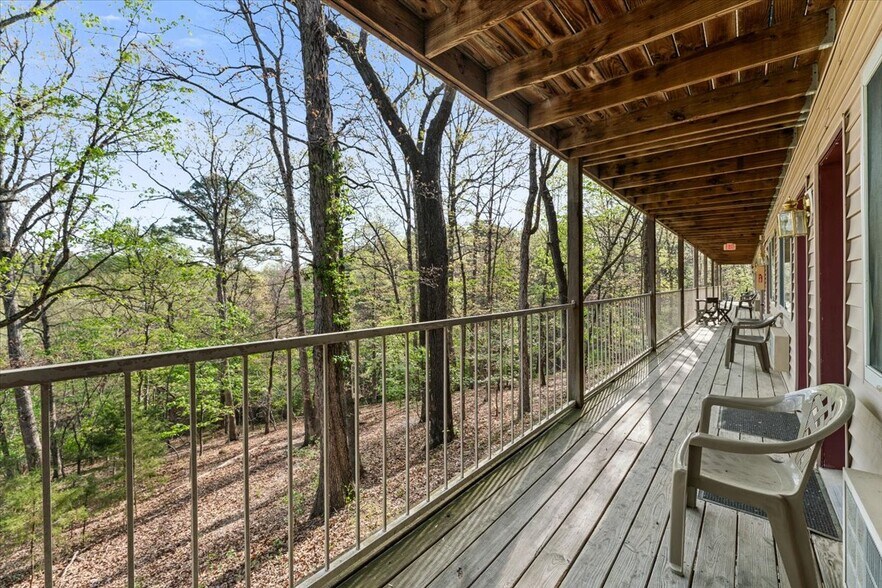 More Photos Of 3043 E Van Buren, Eureka Springs Hotel For Sale