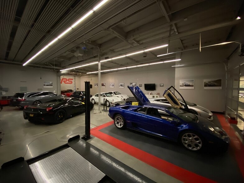 More Photos Of 521 Charcot Ave, San Jose Showroom For Sale