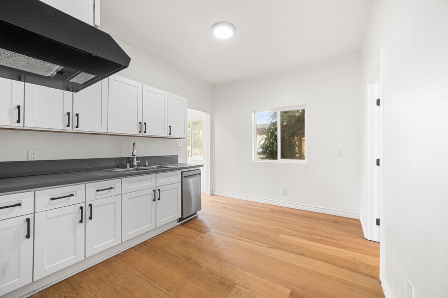 More Photos Of 600 S Ditman Ave, Los Angeles Multifamily For Sale