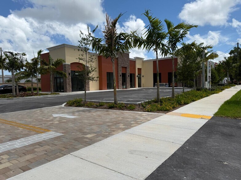 More Photos Of 217 NE 2nd Rd, Homestead Restaurant For Lease