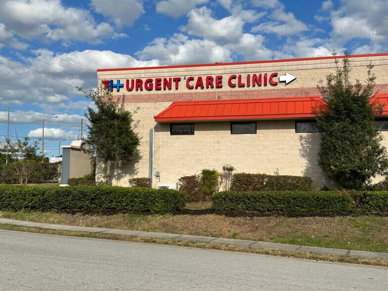 More Photos Of 2010-2020 Nightingale Ln, Tavares Medical For Sale