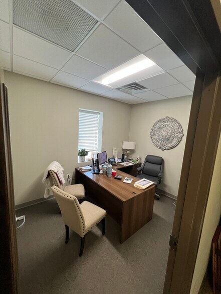 More Photos Of 6601 Kingston Pike, Knoxville Freestanding For Lease