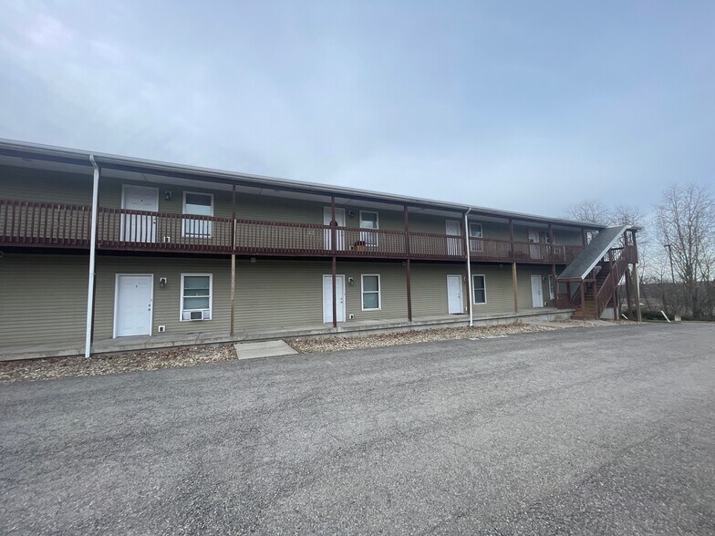 More Photos Of 321 Grove City Rd, Slippery Rock Apartments For Sale
