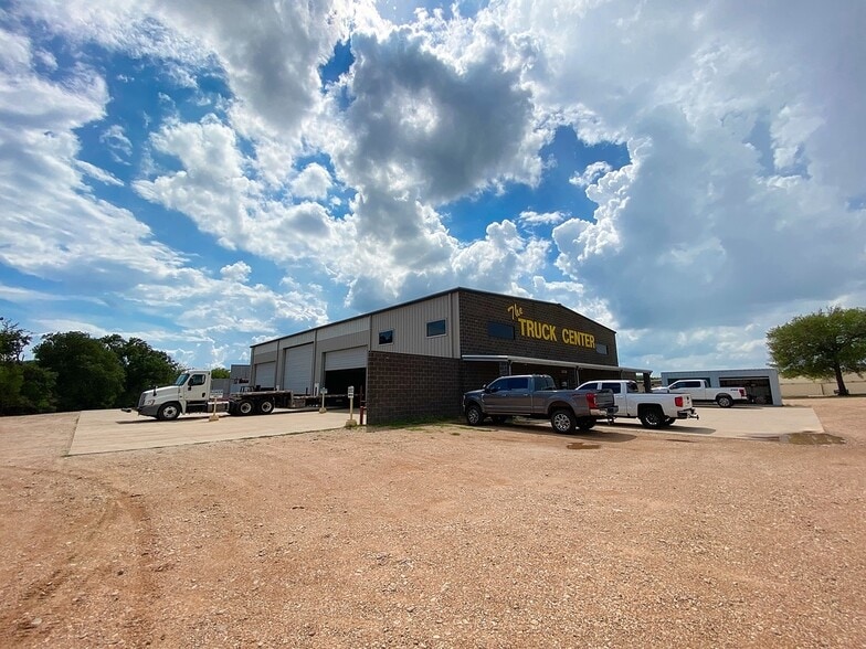 More Photos Of 3625 Highway 290 W, Brenham Warehouse For Sale