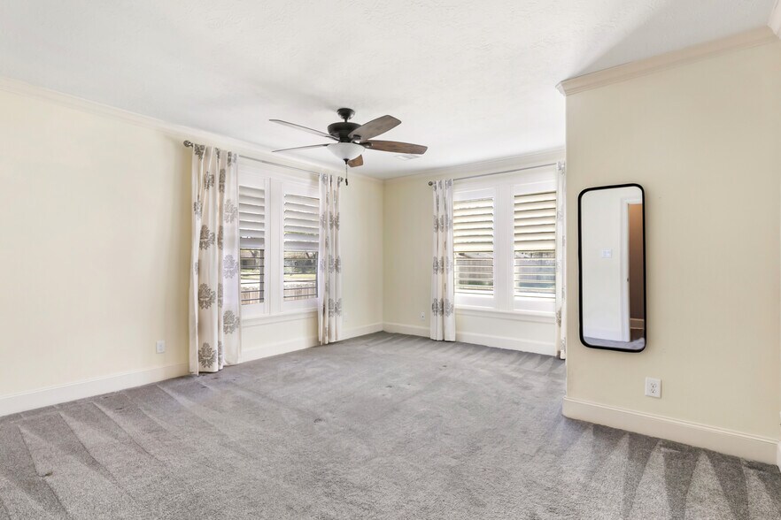 More Photos Of 203 Isaacks Rd, Humble Office For Lease