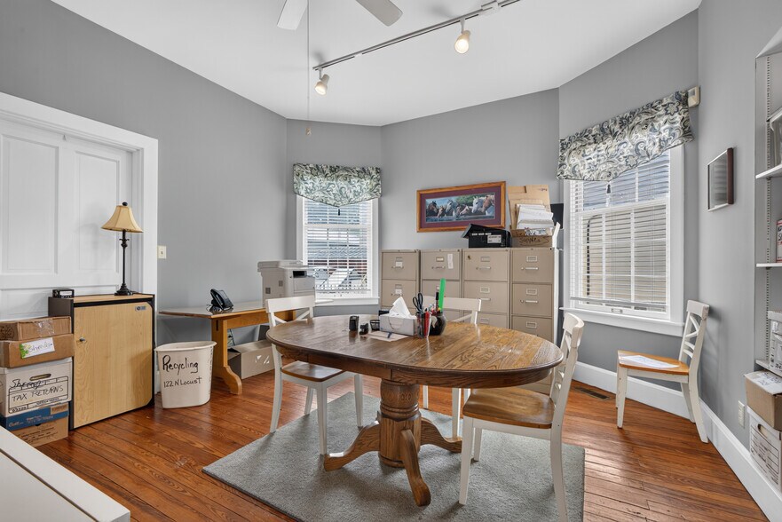 More Photos Of 122 N Locust St, Versailles Office For Sale
