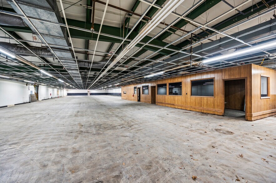 More Photos Of 1539 Waughtown St, Winston-Salem Warehouse For Lease