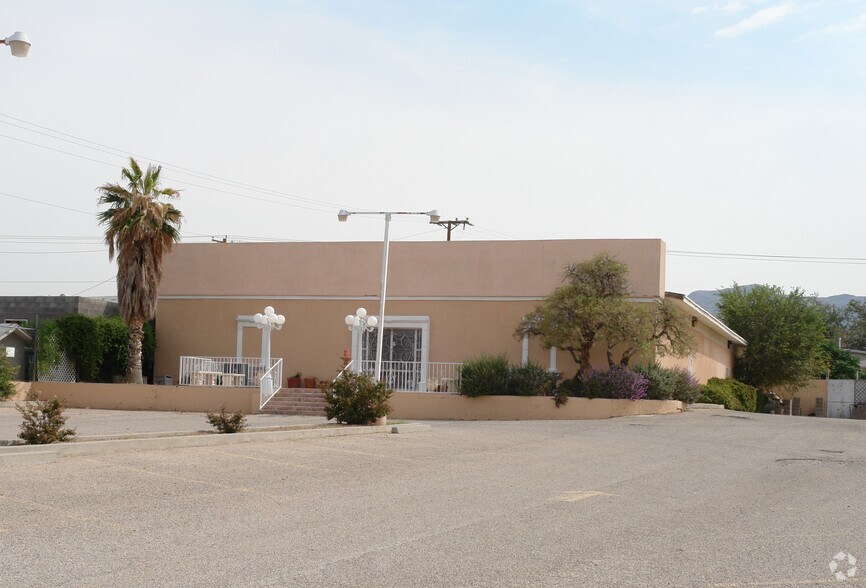 Primary Photo Of 5824 Doniphan Dr, El Paso Freestanding For Sale