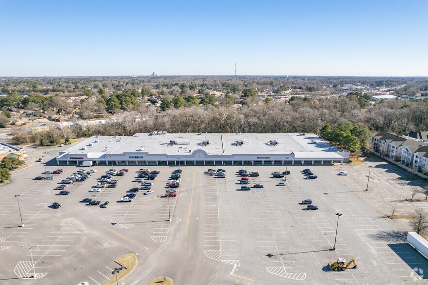 More Photos Of 880 S Military Hwy, Virginia Beach General Retail For Lease