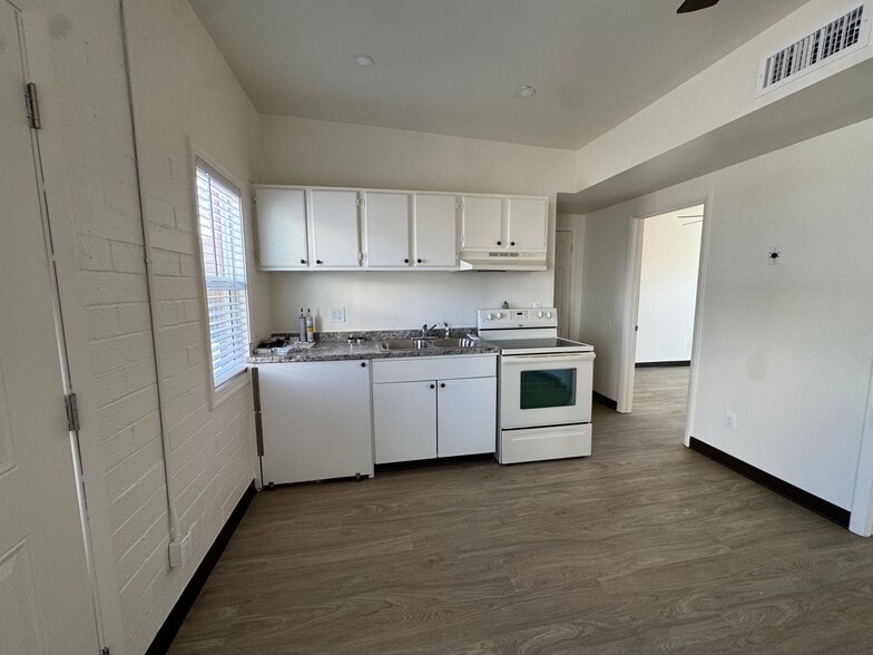 More Photos Of 2411 S 6th Ave, Tucson Apartments For Sale