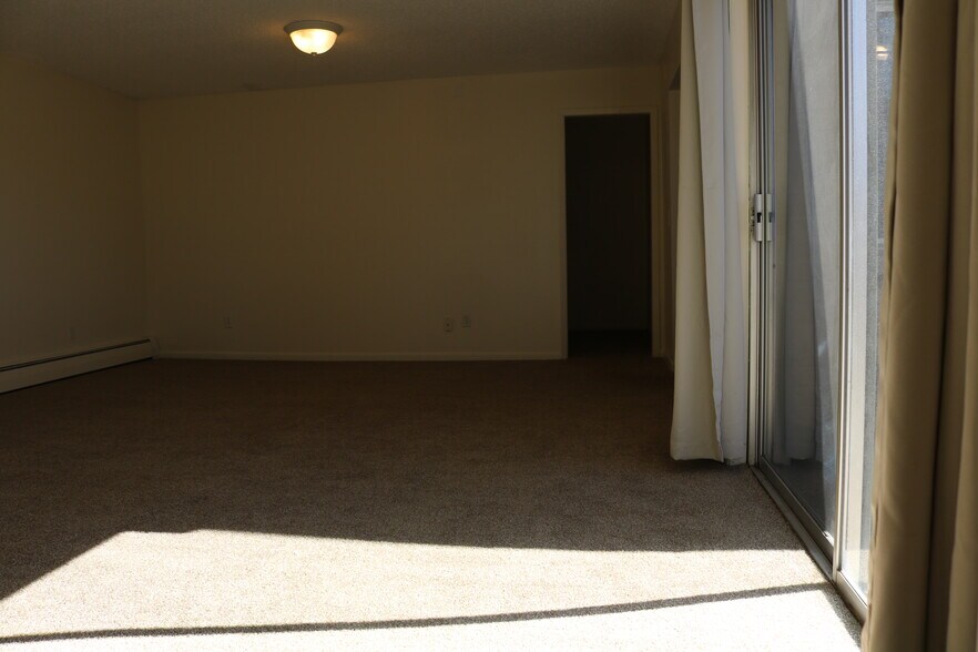 More Photos Of 333 23rd Ave, Longmont Apartments For Sale