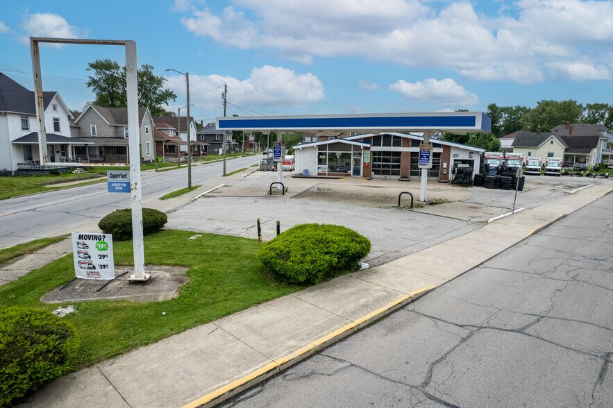 More Photos Of 602 S Jefferson St, Huntington Specialty For Sale