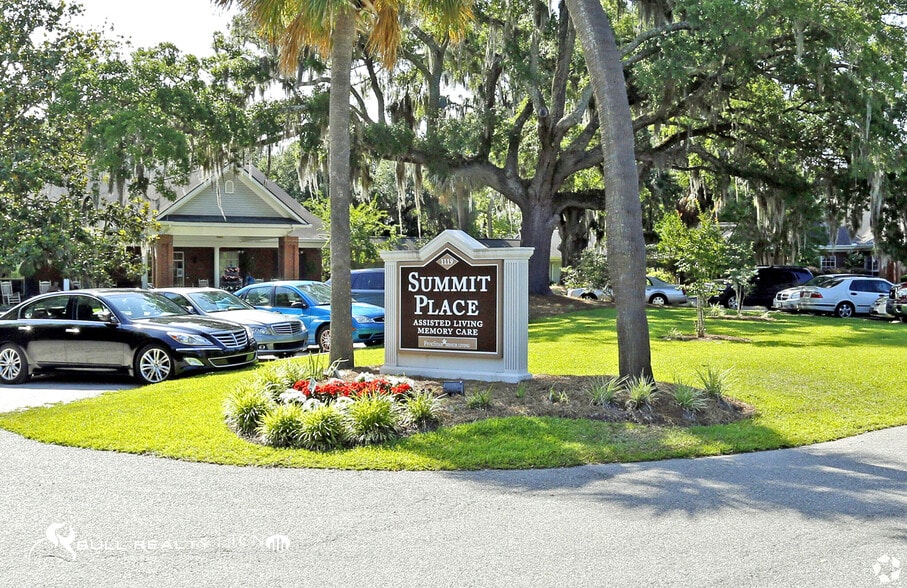 More Photos Of 1119 Pickpocket Plantation Dr, Beaufort Assisted Living For Sale